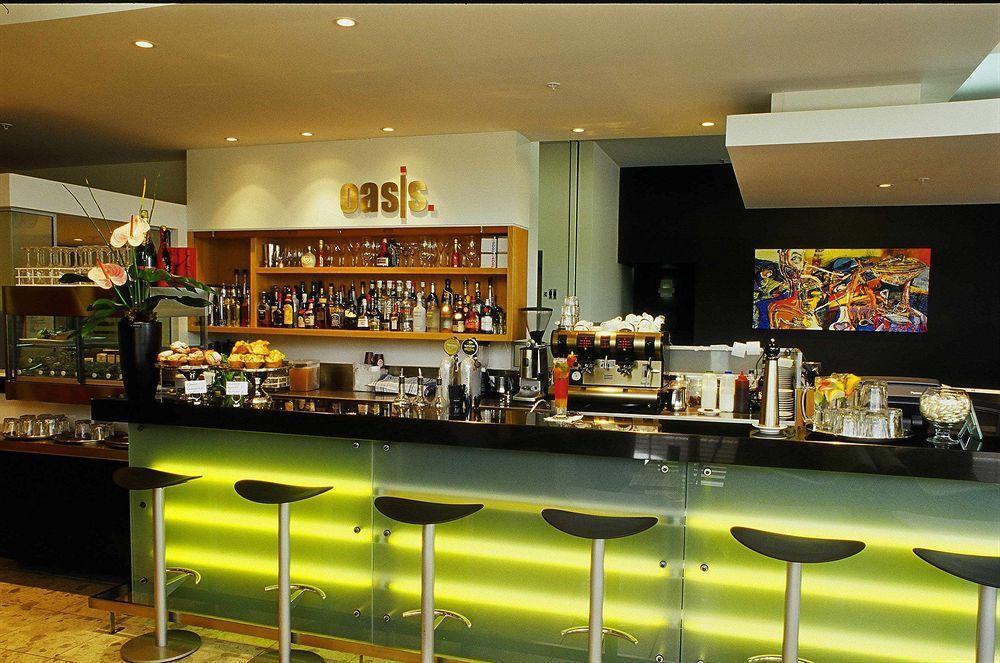 The Poplars Apartment Hotel Christchurch Extérieur photo